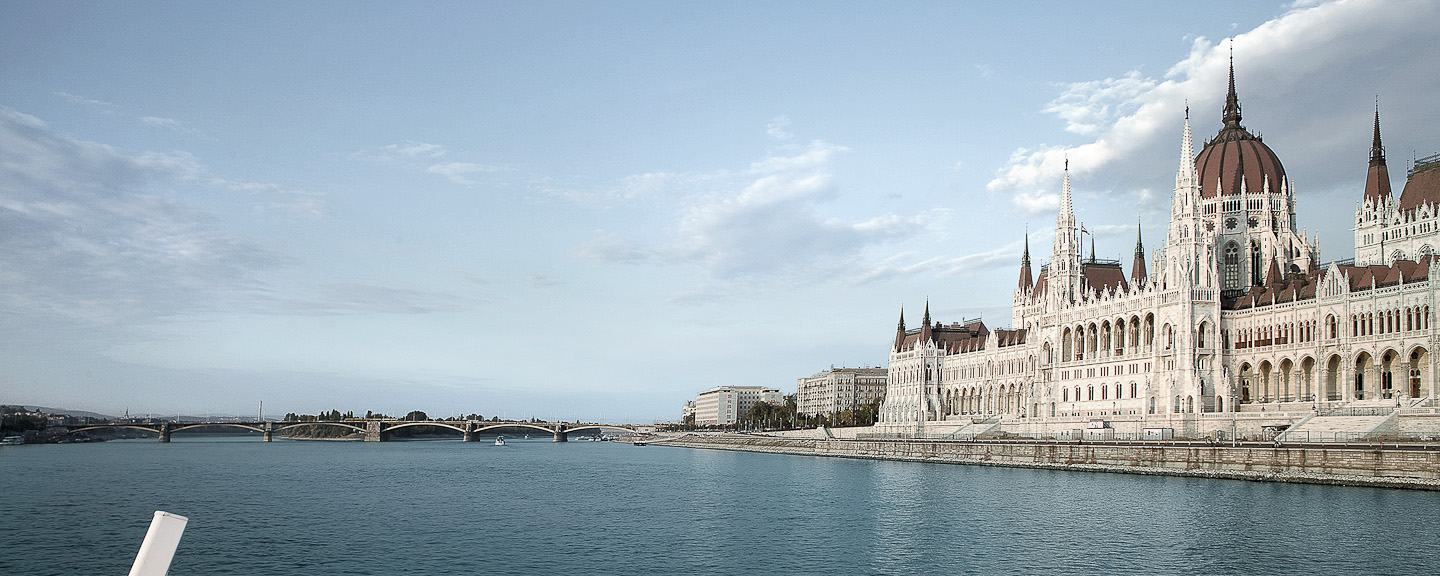 DO_DLX_BUDAPEST_PARLAMENT_02_web_01.jpg
