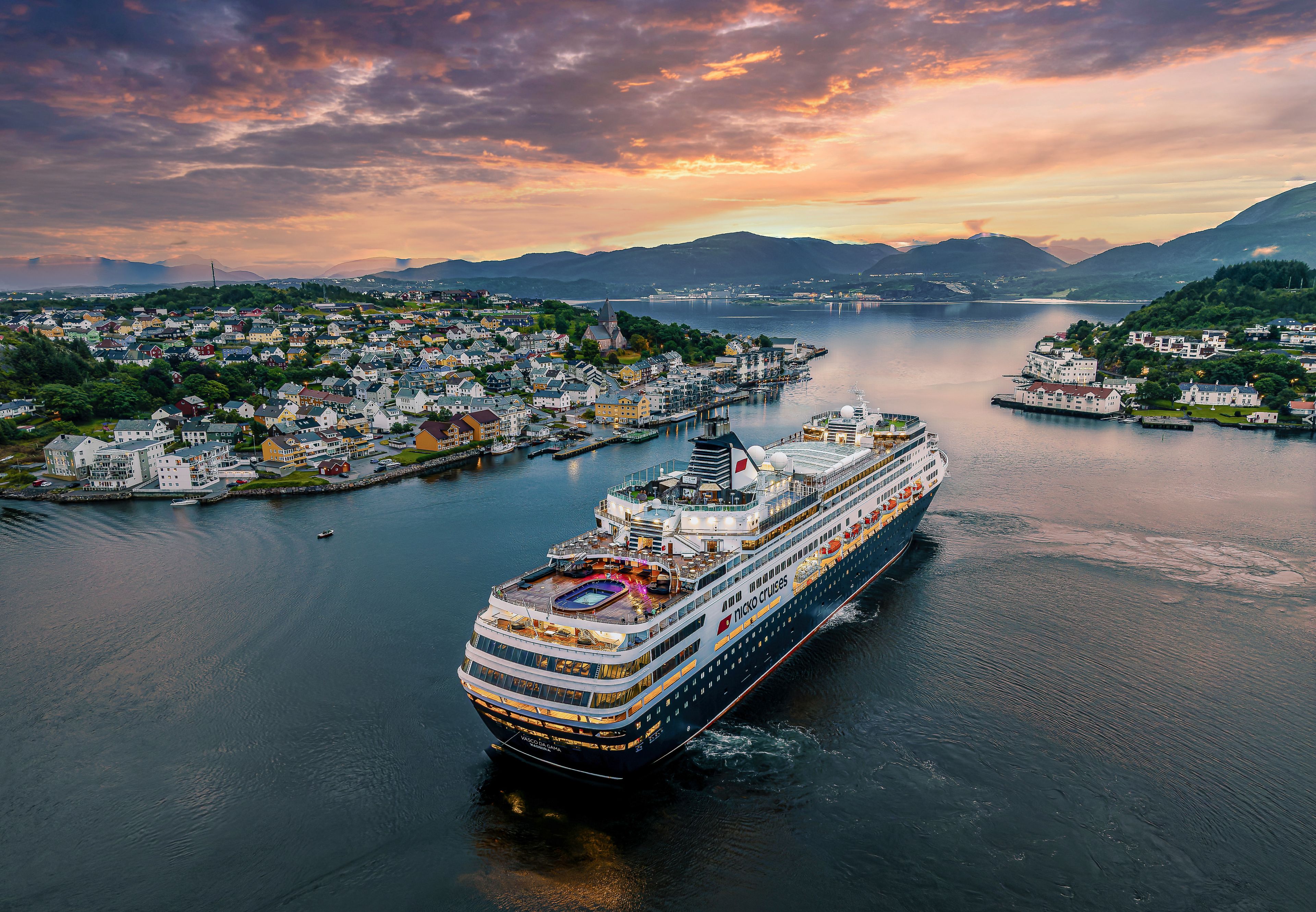 Kreuzfahrt Norwegens südliche Fjorde 2025