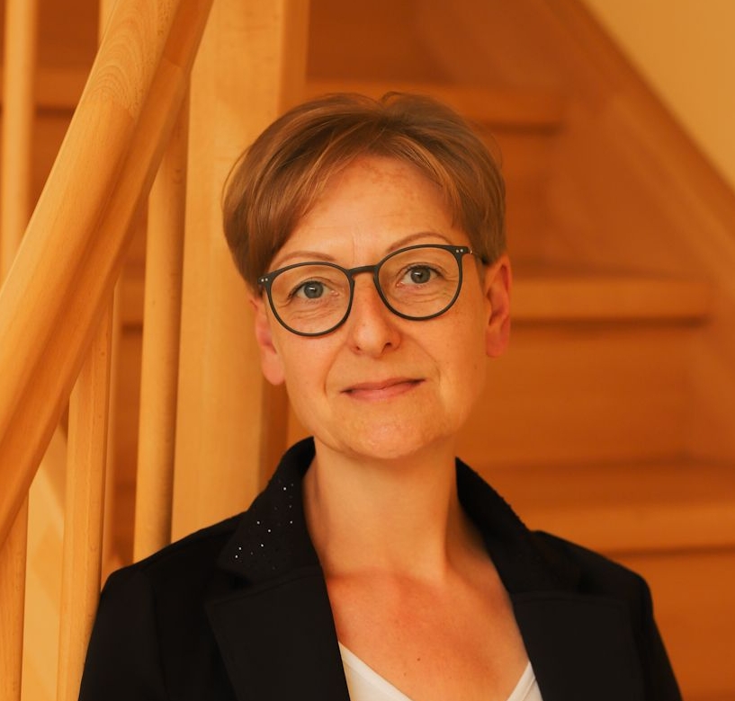 Juliane      Meyer
