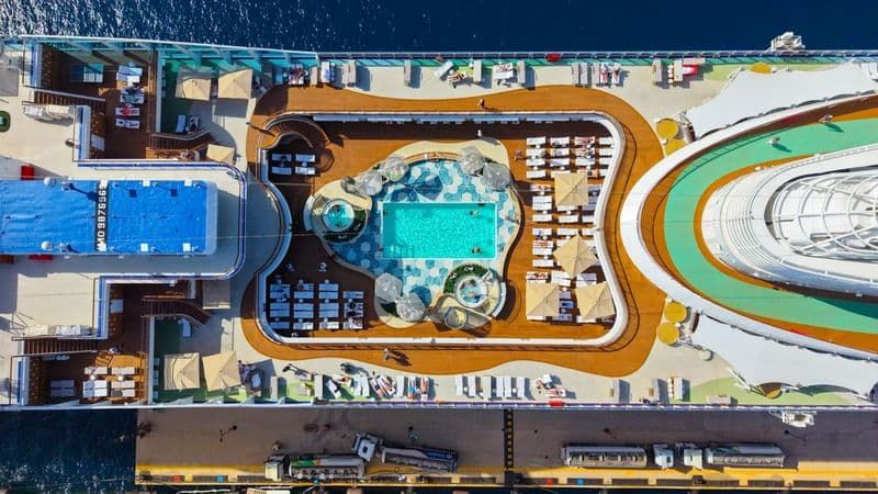 header-luftaufnahme-freideck-kreuzfahrtschiff.jpg